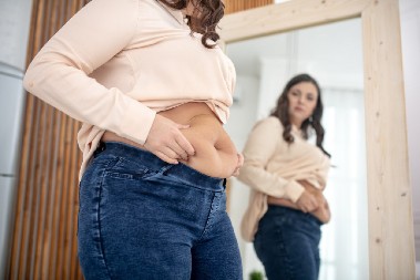 ŽELITE RAVAN STOMAK? Obratite pažnju na ove stvari, nije samo ishrana važna