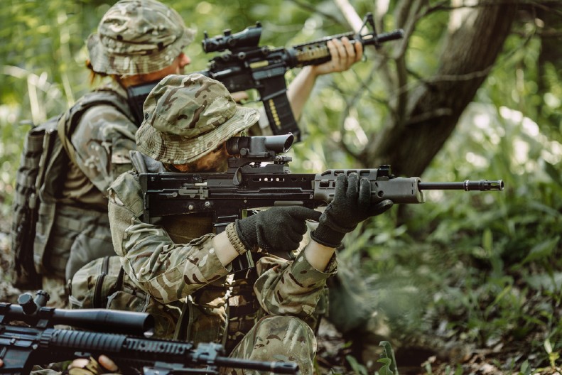 VOJNICI ZAVRŠILI U BOLNICI ZBOG NOVOG SUPER-VOZILA Britanija HITNO zaustavila upotrebu "Ajaksa" – javili se zastrašujući simptomi