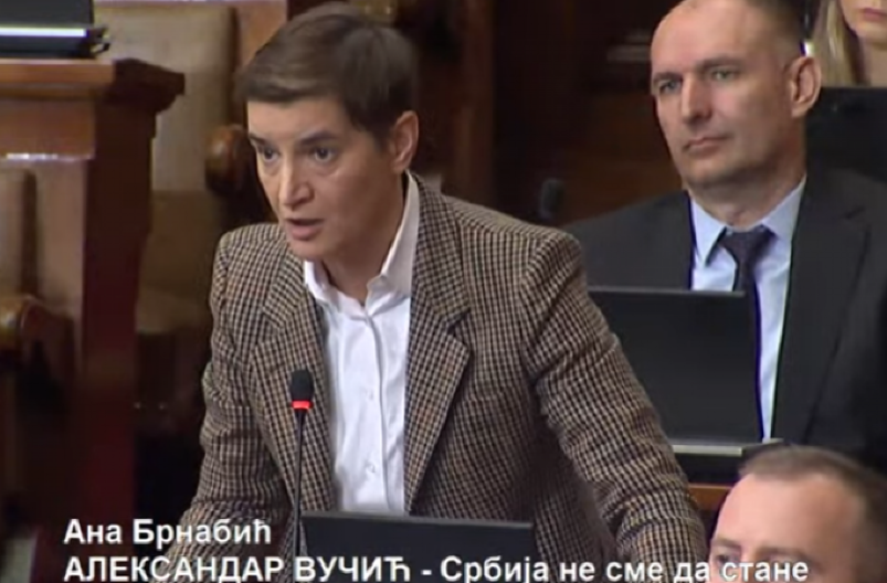 BRNABIĆ O BRUTALNOM NAPADU ISPRED SKUPŠTINE! ''Vidi se na snimku - niste došli na radno mesto, već krenuli da rušite šatore i BIJETE''!