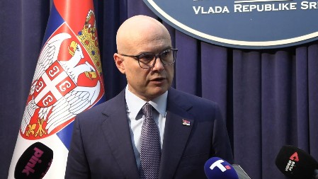 PREMIJER NAKON SASTANKA SA SINDIKATIMA PROSVETE: Ponuđena su dva povećanja plata u 2025. godini