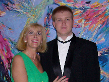 SKANDAL! GLUMAC (32) IZGOREO U POŽARU U LOS ANĐELESU! Ostao zarobljen u kući, zbog ovoga nije mogao da izađe!