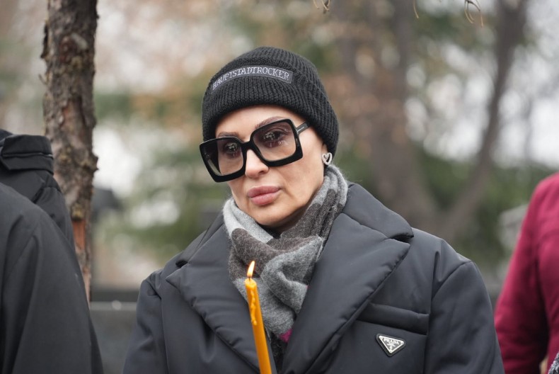 CECA JE MISLILA DA OVAJ DETALJ NIKO NEĆE PRIMETITI Ražnatovićka iskeširala pola miliona dinara za ovaj komad (FOTO)