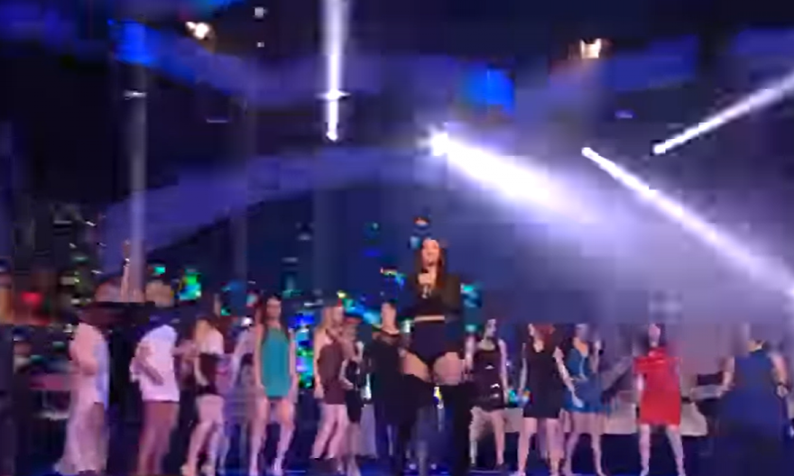 "ONA KOJA TO ODBIJE, BIĆE KAŽNJENA" Otkriveni skandalozni detalji iz ugovora pevačica, u sve umešan muž poznate zvezde!