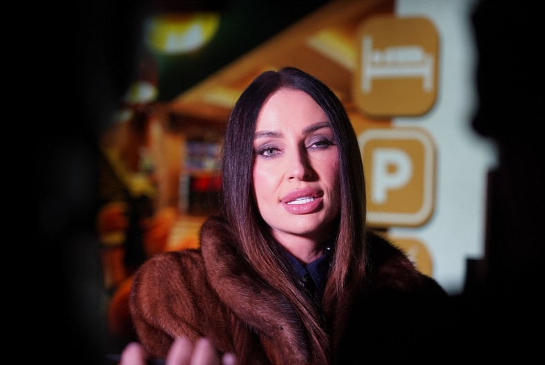 "PUTUJ SA ANĐELIMA" Kaća Živković se potresnim rečima oprostila od preminulog Aleksandra, koji je bio obezbeđenje njenog muža (FOTO)