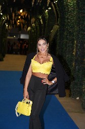 SANDRA AFRIKA KRSTI PSA Pevačica dogovorila sve sa sveštenikom i pozvala Vesnu Zmijanac da joj peva! (VIDEO)