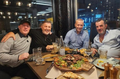 NASER ORIĆ ZA STOLOM SA LUKASOM I ŠERIFOM KONJEVIĆEM Folker se zajedno sa timom odmah oglasio!