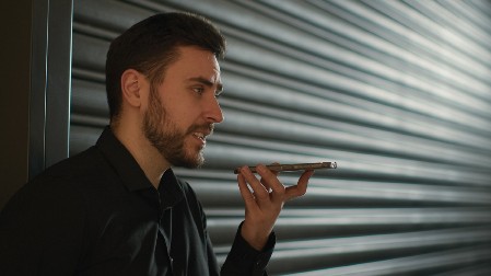 HALO, PRADEDA, TI SI? Pričaju sa mrtvima uz veštačku inteligenciju - Novi trend stigao u Srbiju