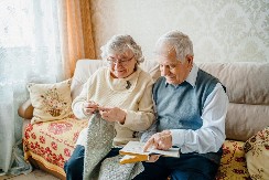 REALNA KUPOVNA MOĆ PENZIONERA SKOČILA VIŠE OD 15%  — država najavljuje još veće isplate! Aleksandar Vučić: "Nikada nismo lagali narod"