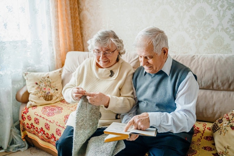 REALNA KUPOVNA MOĆ PENZIONERA SKOČILA VIŠE OD 15%  — država najavljuje još veće isplate! Aleksandar Vučić: "Nikada nismo lagali narod"