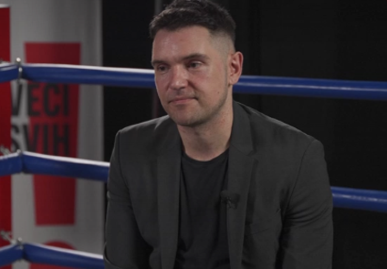 SLUČAJ NASILJA NAD DEČAKOM (13) JOŠ JEDAN U NIZU KOJI JASNO POKAZUJE DA JE GODINA IZA NAS PROTEKLA U ATMOSFERI AGRESIJE Psiholog i profesor Saša Stepanović o zlostavljanju deteta u Kraljevu