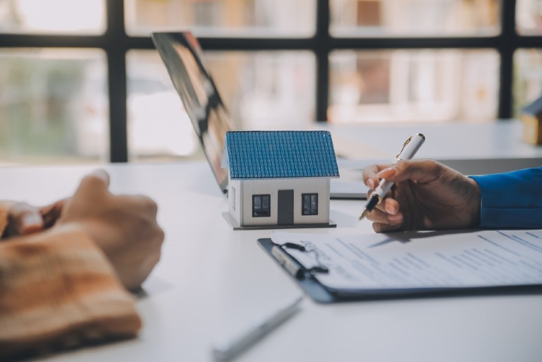 STIGLE KLJUČNE INFORMACIJE Evo kom se organu obratiti za pomoć oko prijave za legalizaciju!