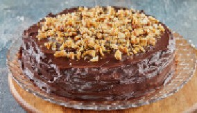 ČEMBERLEN TORTA KRALJICA SVEČANE TRPEZE Kremasta i puna fila, a razvaljuje ukusom