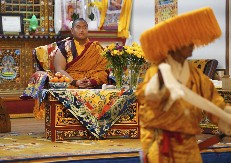 SKANDAL U INDIJI: Estonski delegati pijani pred susret sa Dalaj Lamom