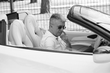 "ŠTA ĆEŠ TI OVDE?!" Naša pevačica progovorila o susretu sa Sašom Popovićem koji joj je zauvek promenio život!