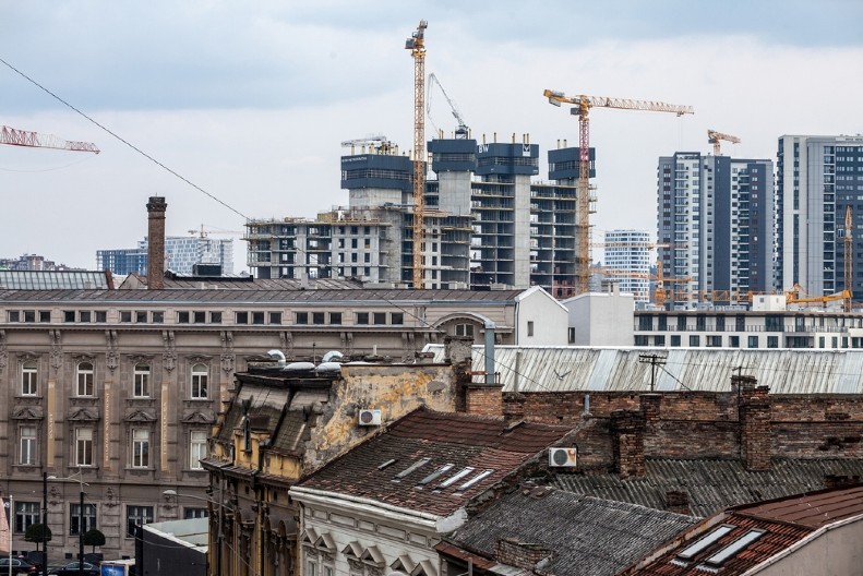 ISTORIJA NE PAMTI BRŽU PROCEDURU LEGALIZACIJE! Šta ako živite u inostranstvu, a želite po Novom zakonu da legalizujete objekat?
