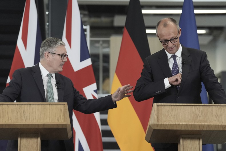 STIŽU NOVE METE ZA RUSE! Britanci se igraju glavom