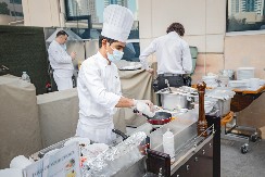 EVO KAKO DA SPREMITE NAJUKUSNIJE SPECIJALITETE Kuhinjski šefovi ne mogu da zamisle kuvanje bez ova tri pomagala