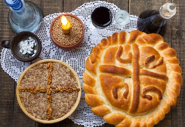 U JANUARU VERNICI OBELEŽAVAJU ČAK 6 KRSNIH SLAVA Šta sa svećom, žitom i pogačom nakon slave? Svi greše, a postoji samo jedno pravilo!