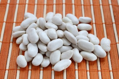 OBIČAN PASULJ JE NAJOTROVNIJA BILJKA U 2025. GODINI Nećete imati problema samo ako ga kuvate na ovaj način