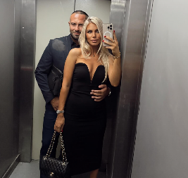 DADO POLUMENTA OTKRIO POL BEBE Pevač i njegova 11 godina mlađa supruga podelili lepe vesti! (FOTO)