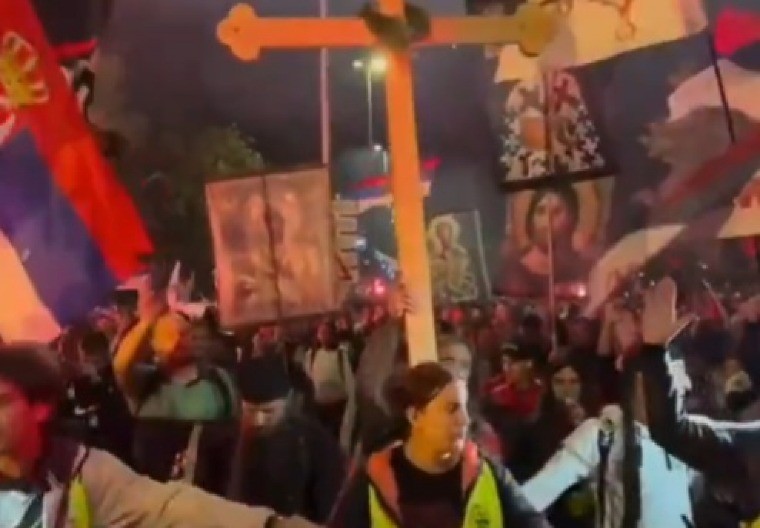 KRAJNJE JE VREME DA SRBI NAJZAD PROGLEDAJU