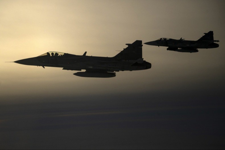 NATO ČLANICA PRESRELA AVION: Leteo je iz ove države!