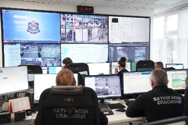 JAKE POLICIJSKE SNAGE U BG NA VODI Počela akcija uklanjanja bombe