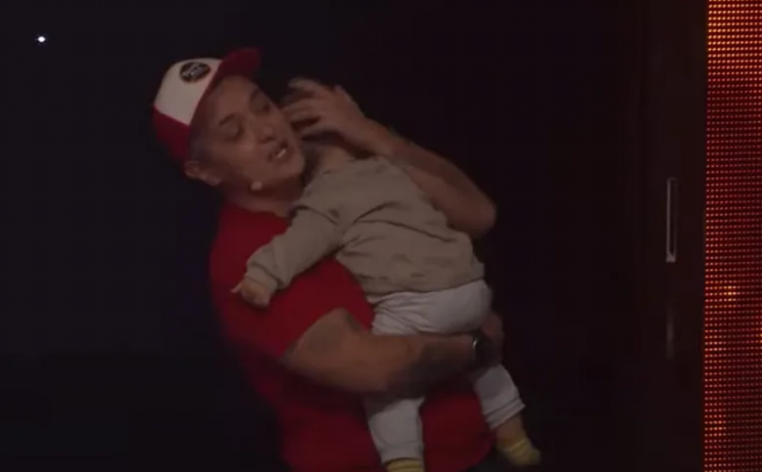 MARIJU ŠERIFOVIĆ I NJENOG SINA SAČEKALO IZNENAĐENJE Pevačica nije mogla da veruje svojim očima (FOTO)