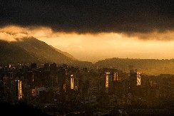 SAD NAPALE VENECUELU NA KOPNU! Tramp izdao naređenje, CIA izvela operaciju! Ima mrtvih!