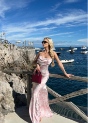 "UZMI MU PARE I IZBEGAVAJ GA" Starleta zgrozila izjavom, ovako savetuje devojke! 