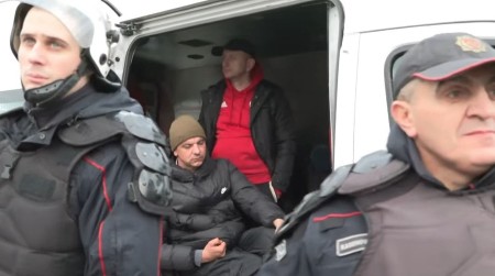 Botun srušio Vladu: Kada država i vlast krenu na građane silom – kraj te vlasti je neminovan!