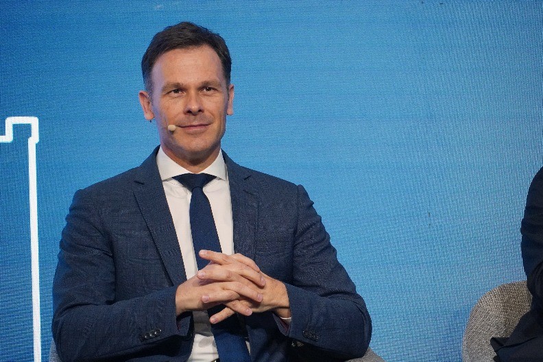 "I U 2026. NASTAVLJAMO DA OSTVARUJEMO CILJEVE" Siniša Mali čestitao građanima Novu godinu