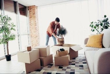 LUDNICA NA INTERNETU ZBOG OVOG STANA! Momak tražio savet za uređenje, a ljudi ga brutalno napali zbog luksuza i privilegija! (FOTO)