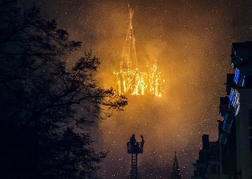 IZGORELA CRKVA STARA 154 GODINE Haos u novogodišnjoj noći (VIDEO)