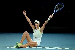 ZABLISTALA U NOVOGODIŠNJOJ NOĆI Ovako je Olga Danilović sa dečkom dočekala 2026. godinu (FOTO)