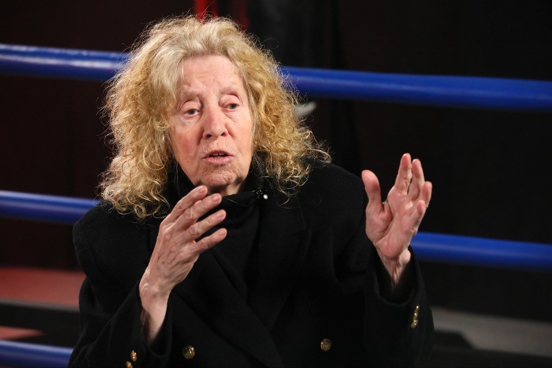 NAŠA PEVAČICA SE OPROSTILA OD EVE RAS! Potpuno se slomila kada je saznala