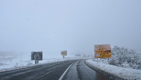 SRBIJA ĆE BITI OKOVANA DEBELIM MINUSOM! Spremite se za sneg, napadaće i do 30 centimetara, oglasio se RHMZ