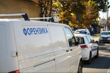 ZVAO HITNU I REKAO DA JE DEVOJKA UMRLA Nakon poziva skočio sa osmog sprata u Cvijićevoj