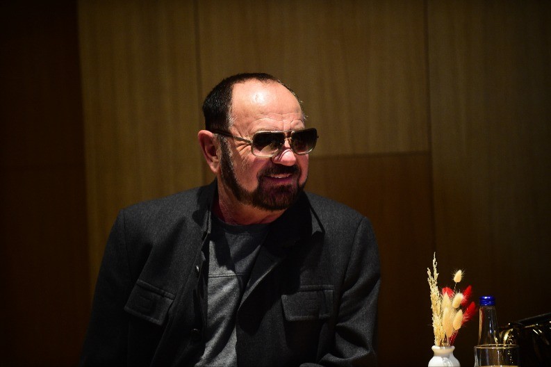 MILE KITIĆ SE ŽENI PO TREĆI PUT Pevač zaprepastio javnost: "Svidela mi se po karakteru i izrazu"