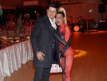 BIVŠI MUŽ JOVANE JEREMIĆ POKAZAO NOVU BESNU MAŠINU Ima i personalizovane tablice! (FOTO)