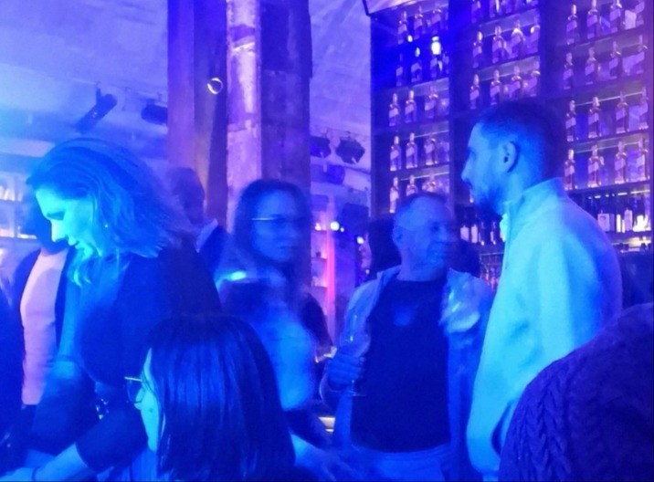 OBJAVLJENE SLIKE I SNIMCI! Mrdić: Bojović, prorektor-blokader pod zaštitom Dolovac i Nenadića, u noćnom provodu slavi sa momcima (VIDEO)