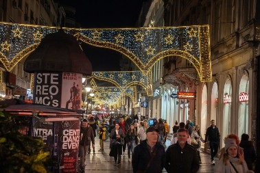 DA LI SE NA BADNJE VEČE IZLAZI U GRAD? Običaj koji mnogi danas pogrešno shvataju