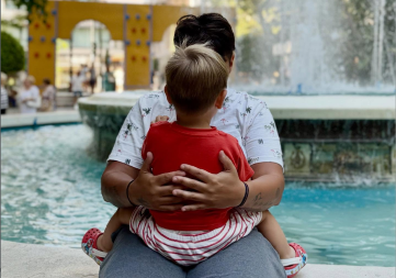 MARIJA ŠERIFOVIĆ I NJEN SIN ČESTITALI BADNJE VEČE Da vidite samo koliko je Mario porastao! (FOTO)