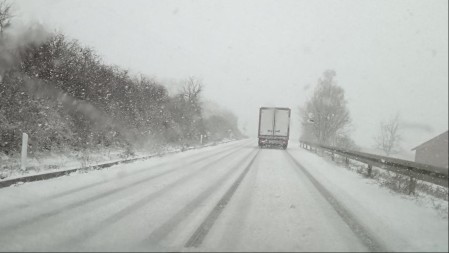 "PUTEVI SRBIJE" UPUTILI VAŽNO SAOPŠTENJE Na snazi zabrana za ova vozila u 3 grada! 