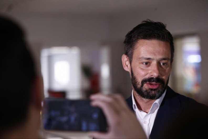 MILAN VASIĆ PROSLAVLJA BADNJE VEČE NA KOSOVU Sa njim i sin: "Despotovo prvo..." (FOTO)