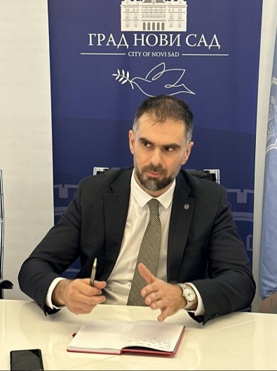 MIĆIN ODGOVORIO PAJTIĆU:"Iza Vučića dela, iza vas samo tabla“