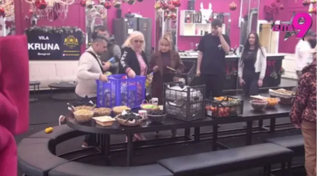 "KAKVO ALAVO PONAŠANJE" Učesnici Elite se okupili za Badnje veče, javnost zgrožena ovim potezom