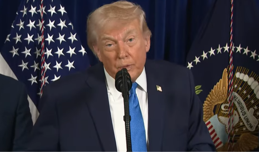 OPASNO! Tramp odobrio zakon! Carine od 500 posto za sve koji kupuju rusku naftu i gas!