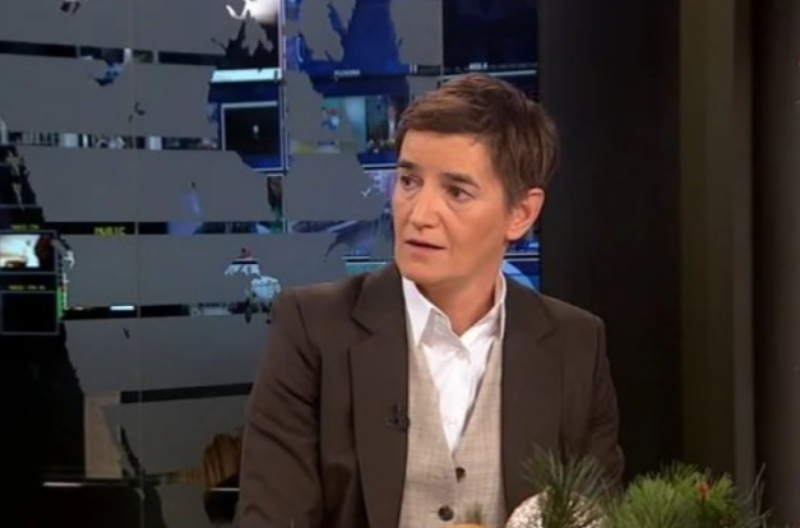 BLOKADERI POKAZALI DA IM BOŽIĆ NE ZNAČI AMA BAŠ NIŠTA" Brnabić o napadima na predsednika Vučića tokom praznika, pogledajte šta su pisali (FOTO)