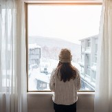 Domaćinstvima se savetuje da u petak i subotu otvore prozore na deset minuta, čak i ako pada sneg: Stručnjaci objašnjavaju zbog čega